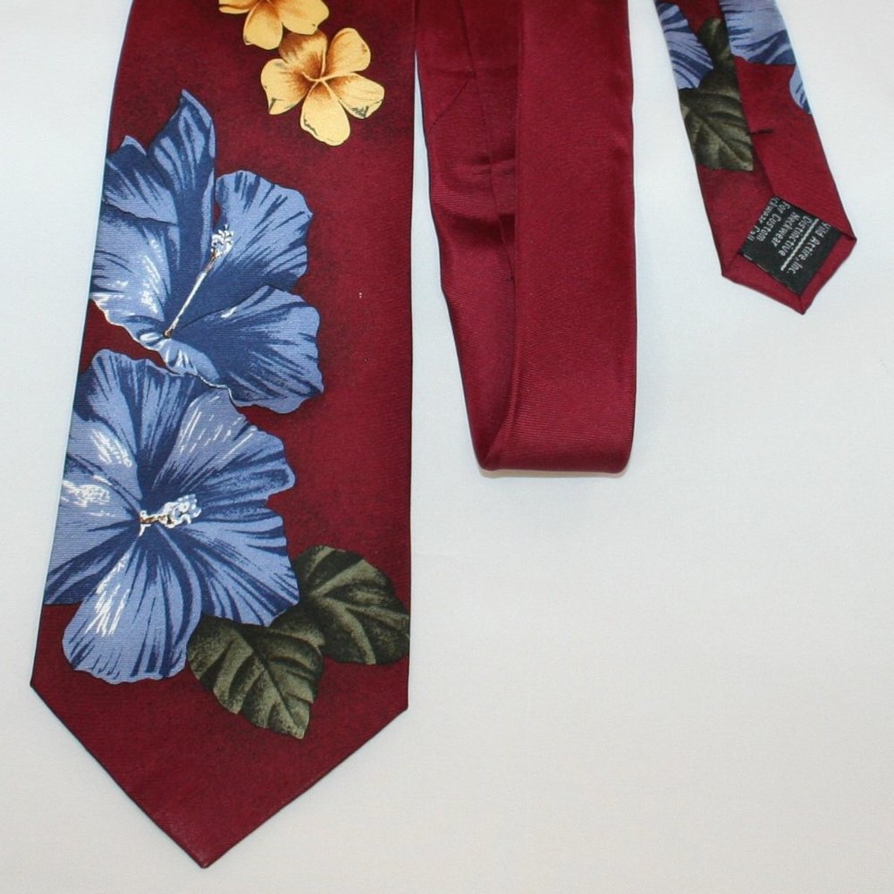 Wild Ties Hawaiian Floral Silk Tie